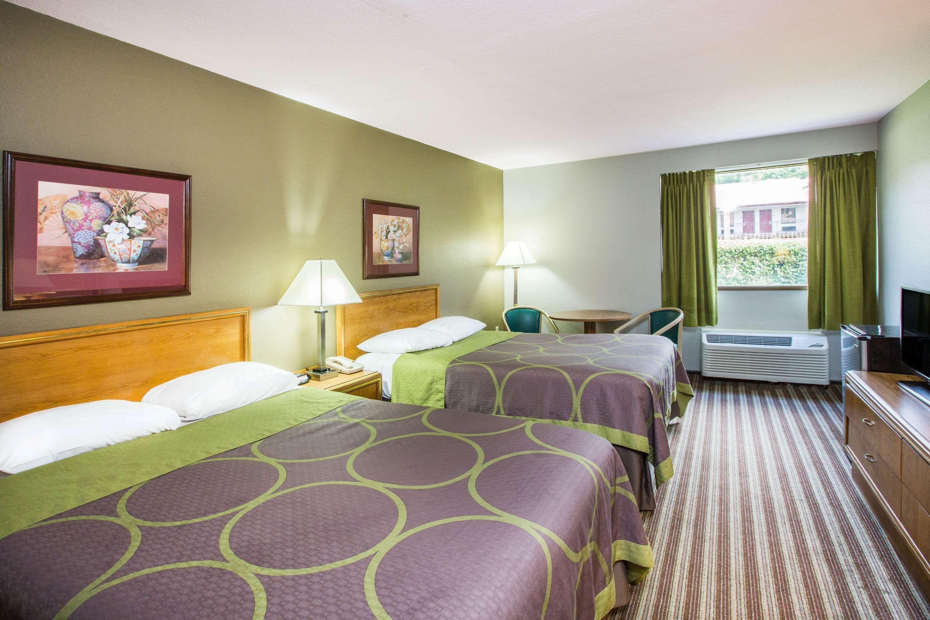 Super 8 by Wyndham Oxford Hotel Eksteriør billede